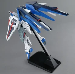 GUNDAM - MG 1/100 FREEDOM GUNDAM Ver.2.0