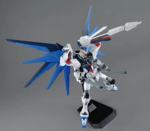 GUNDAM - MG 1/100 FREEDOM GUNDAM Ver.2.0