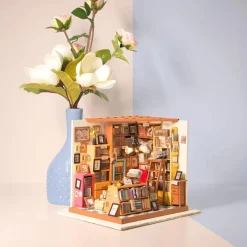 Robotime Rolife DIY Miniature House Kit DG102 Sam's Study Library