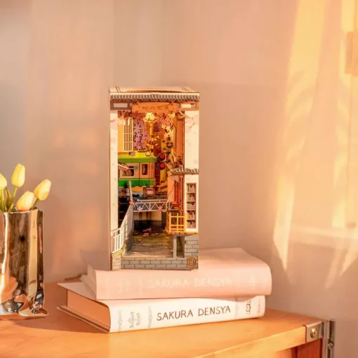 Robotime Rolife DIY Sakura Densya Book Nook Shelf Insert TGB01